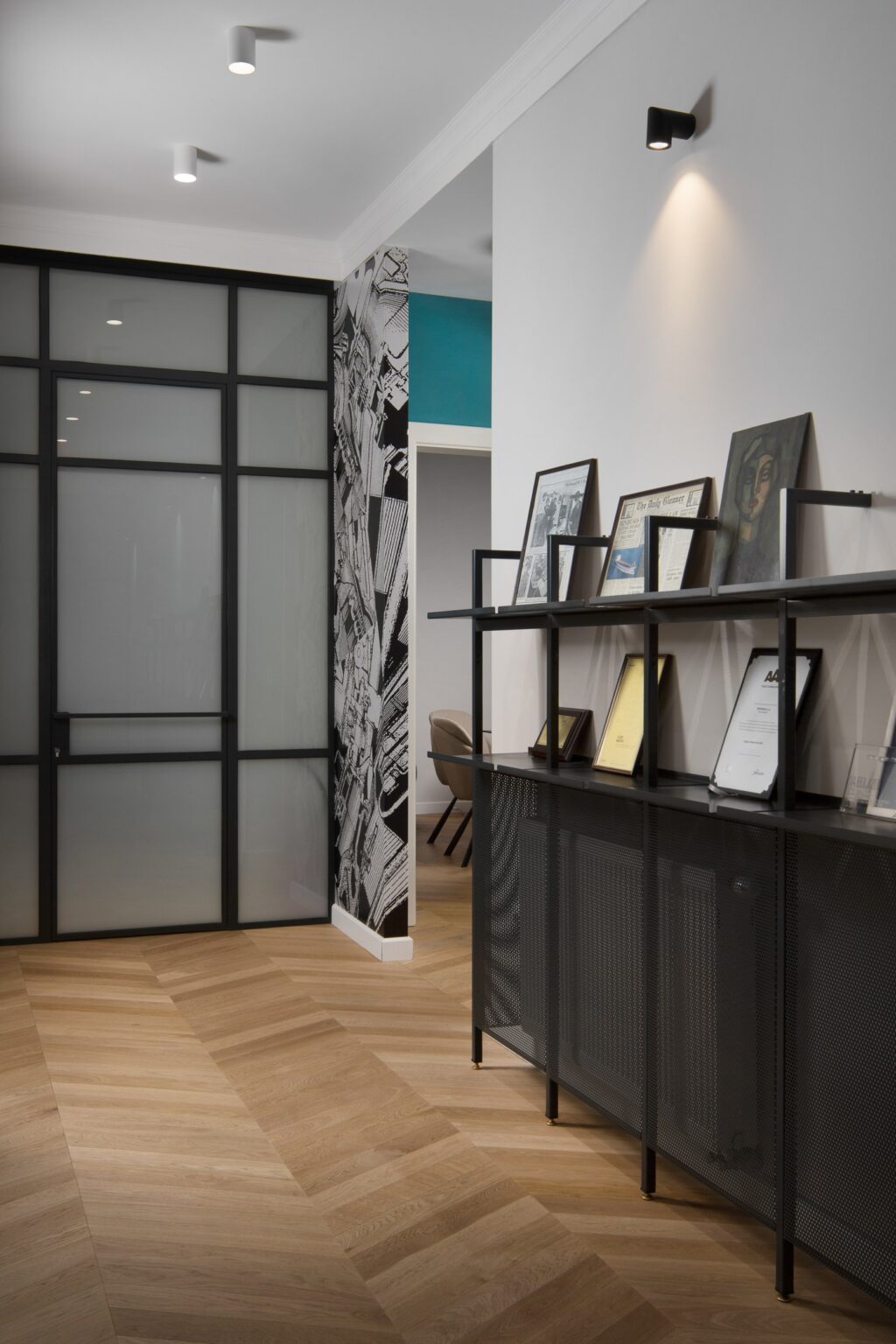 Office 17 – photo